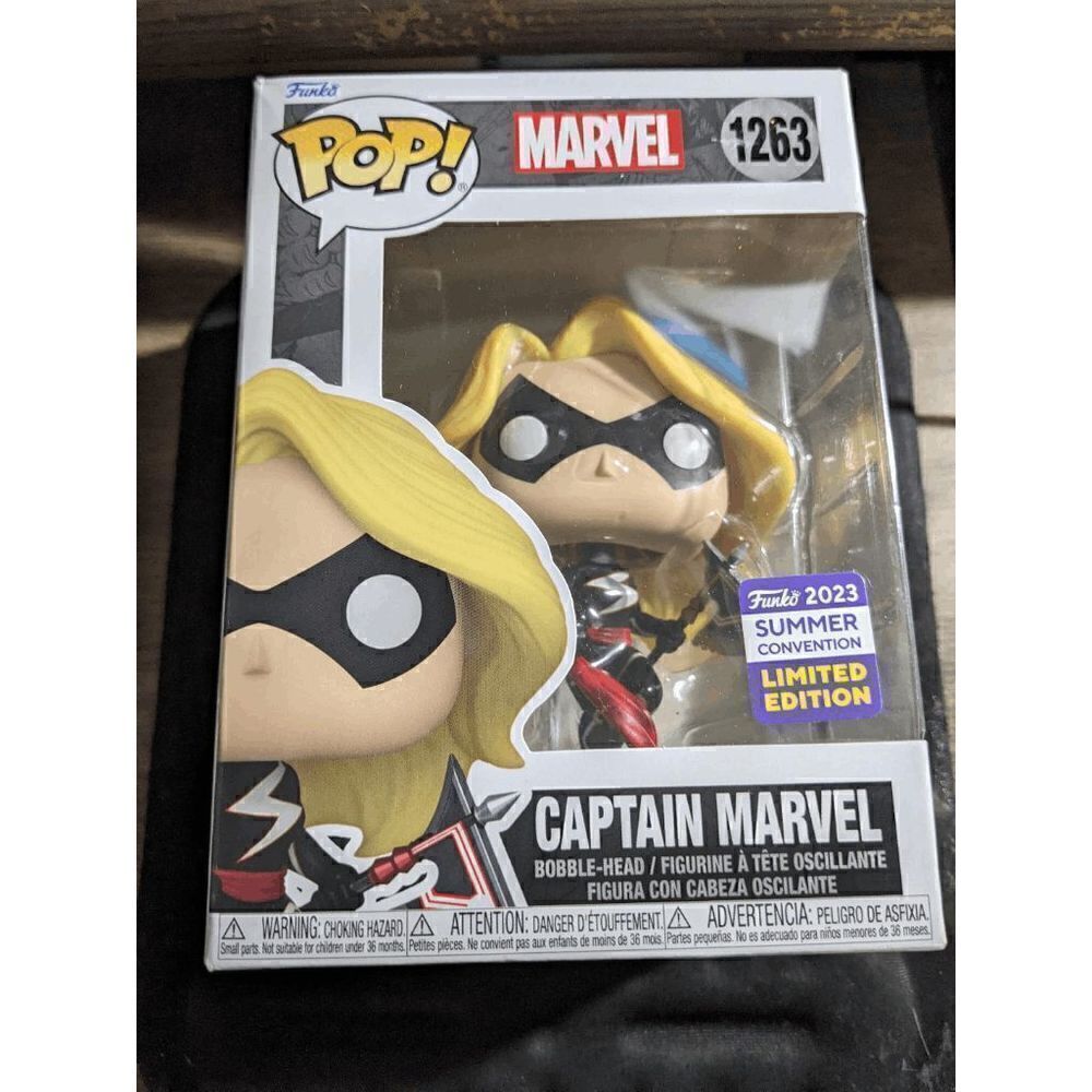 NEW - FUNKO POP MARVEL - CAPTAIN MARVEL BOBBLE HEAD